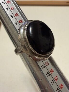 Gorgeous Sterling Silver 925 Black Onyx Oval Ring Size 6